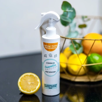 Odświeżacz w sprayu do tkanin i wnętrz o zapachu Cytrusy i Kwiat Pomarańczy 250 ml